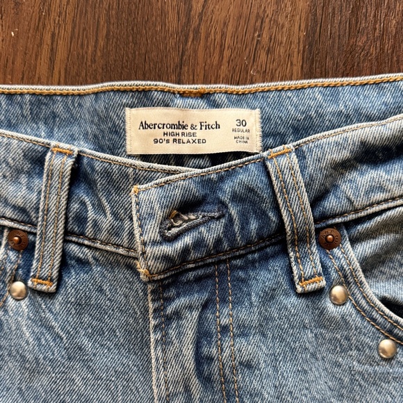 Abercrombie & Fitch Light Blue Straight Leg Jeans - Picture 2 of 3